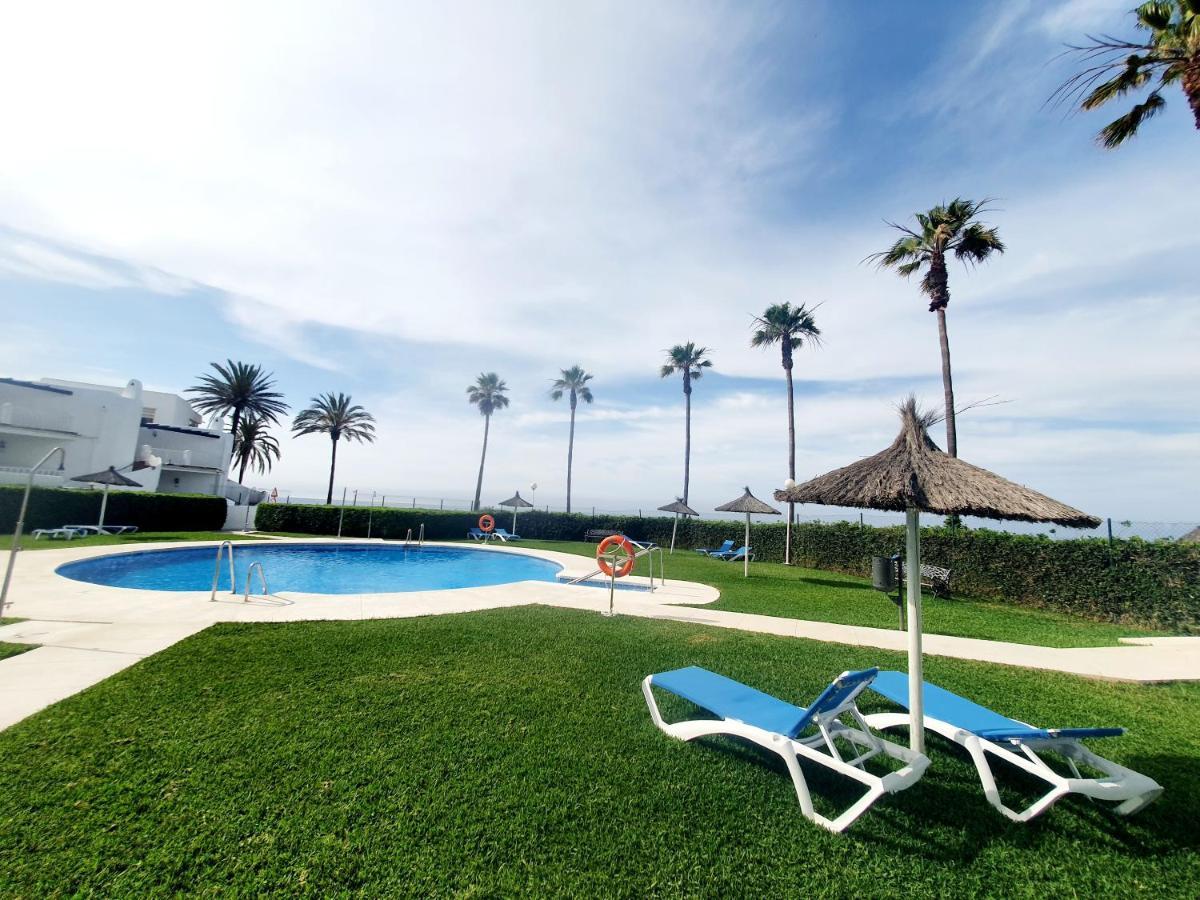 Luna Beach Seafront Marbella Ngoại thất bức ảnh